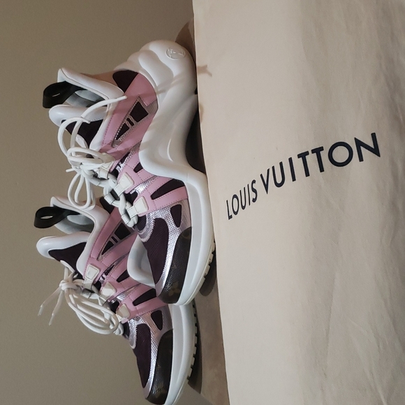 Authentic Archlight Louis Vuitton sneakers burgandy and pink (with dust bags) - Picture 7 of 11